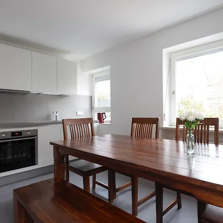 Apartment Stilvolle Altbauwohnung Beim Lindentor *