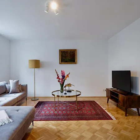 Апартаменты Zentrales Fuer 8 Personen - 4 Schlafzimmer - Balkon