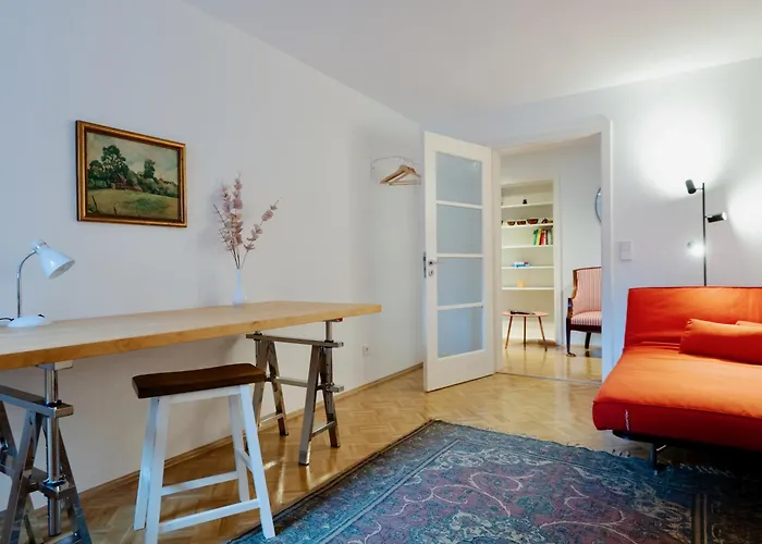Stilvolle Altbauwohnung Beim Lindentor
